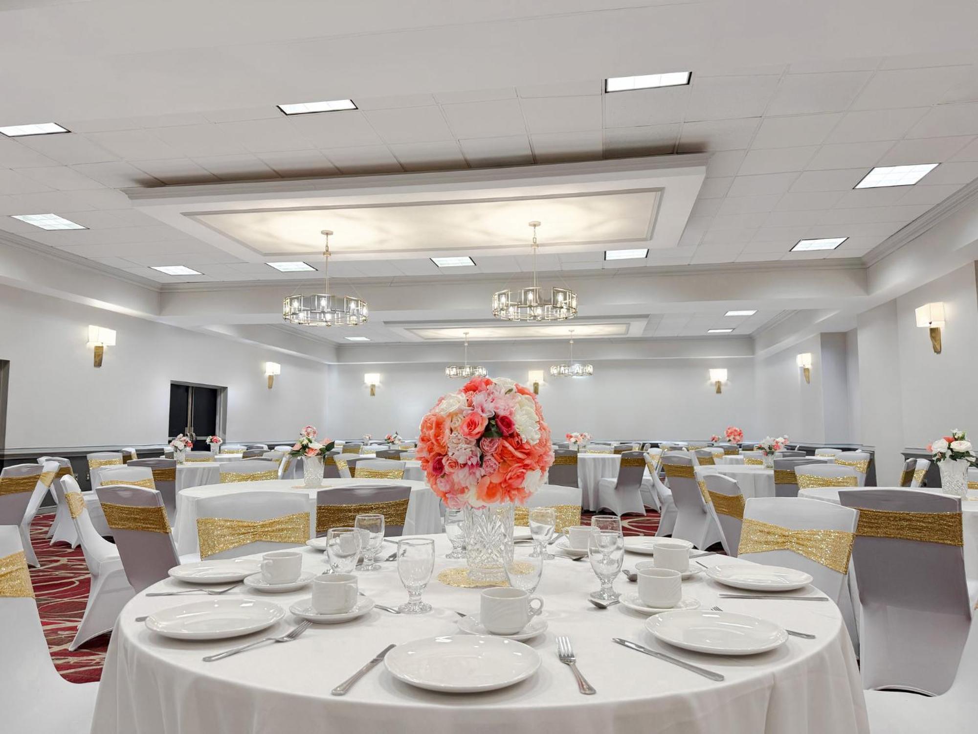 Crowne Plaza Newark Airport By Ihg Hotel Elizabeth Eksteriør billede